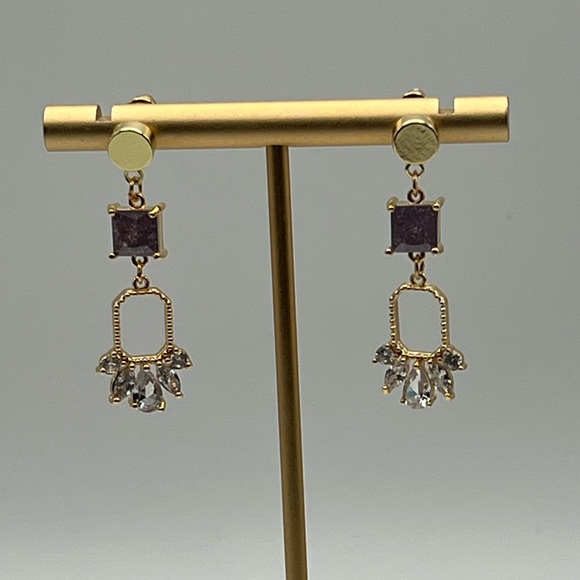 Elegant Dainty & Delicate Gold Earrings for Woman - Classic Stylish Earrings - Picture 9 of 9